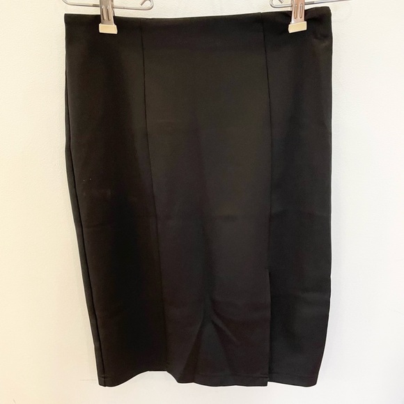 Massimo - Black Pencil Skirt - Picture 2 of 6
